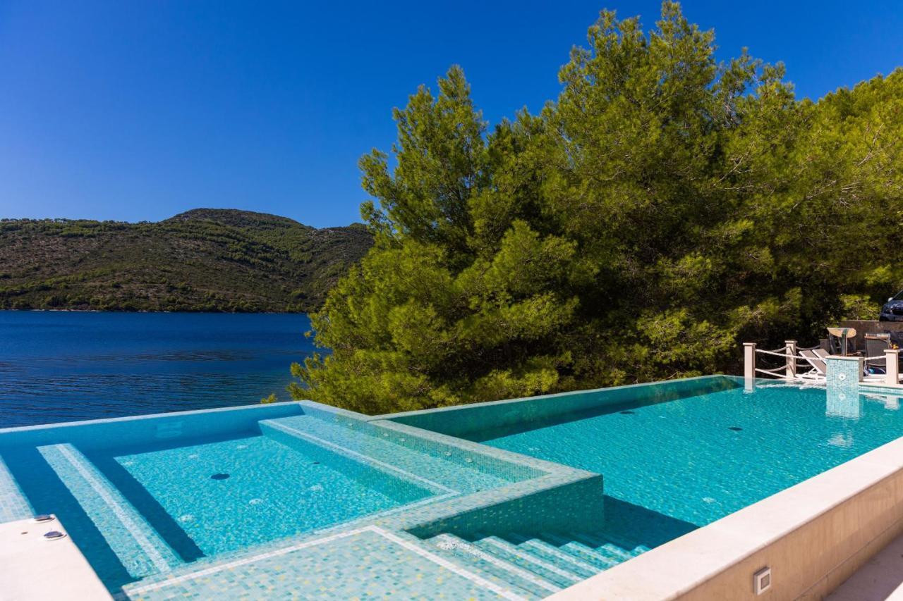 Beachfront Villa Brulupes In Secluded Bay Konstari Dış mekan fotoğraf