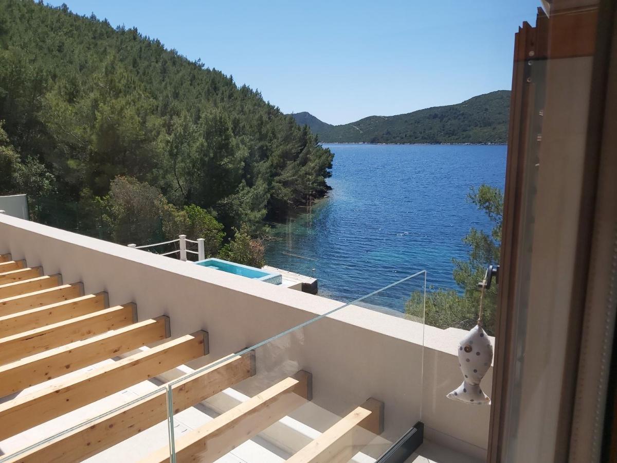 Beachfront Villa Brulupes In Secluded Bay Konstari Dış mekan fotoğraf