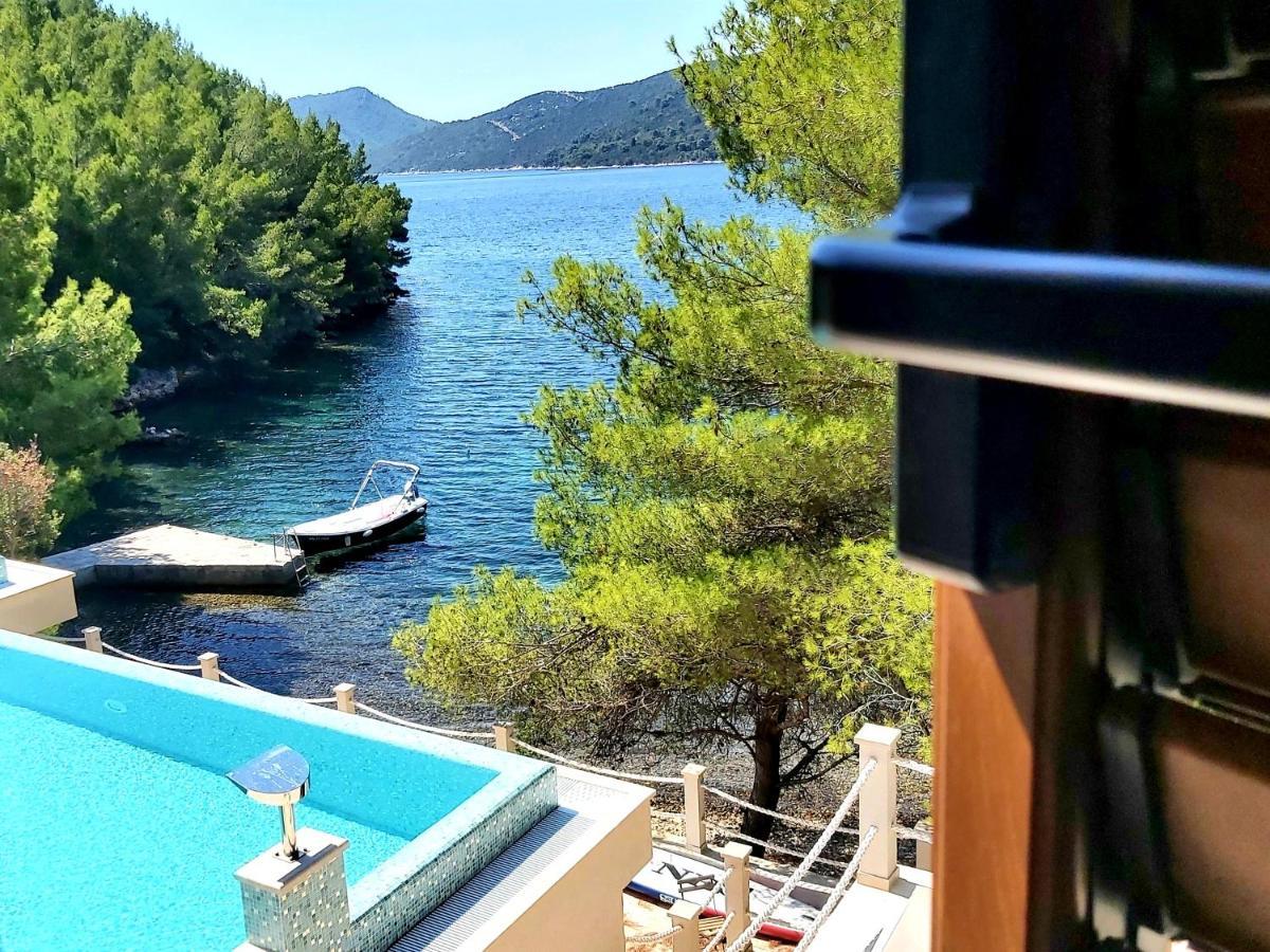 Beachfront Villa Brulupes In Secluded Bay Konstari Dış mekan fotoğraf