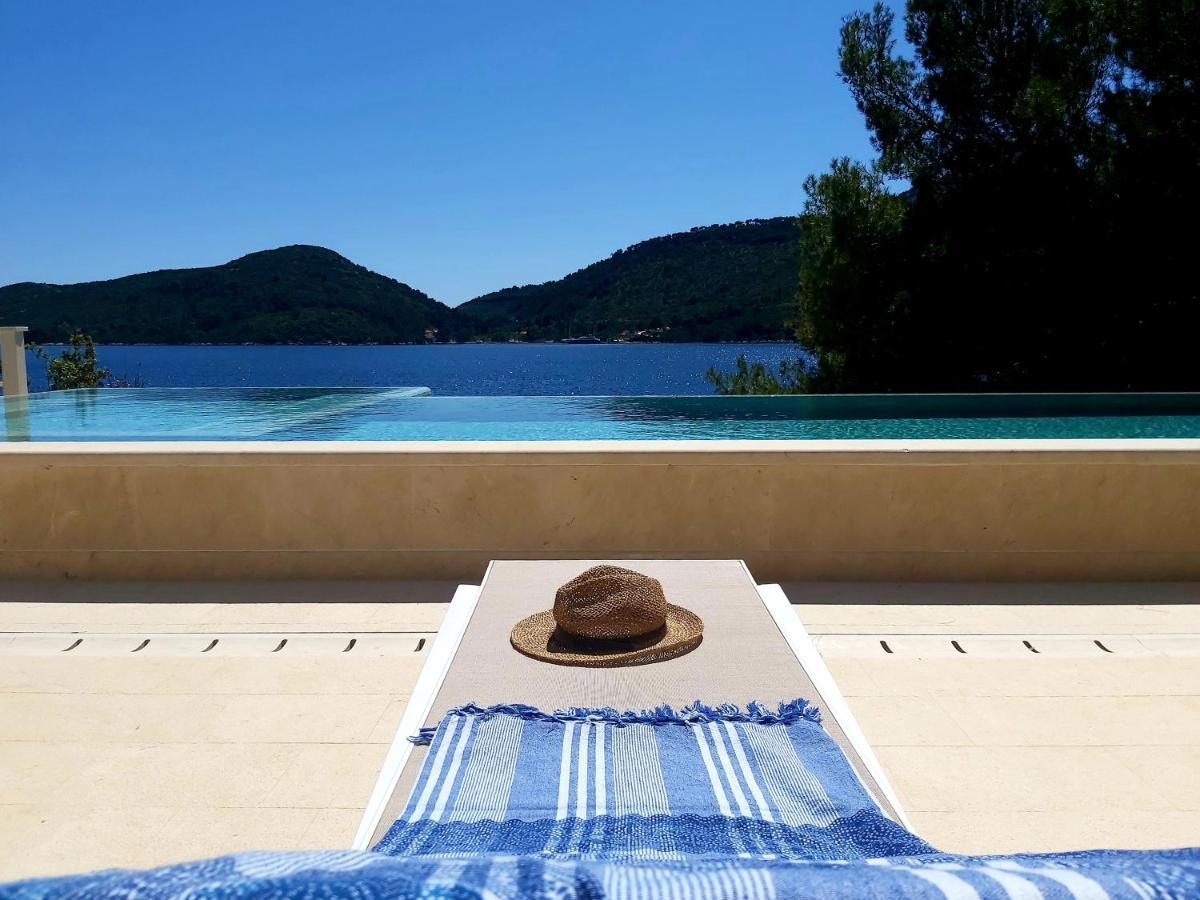 Beachfront Villa Brulupes In Secluded Bay Konstari Dış mekan fotoğraf