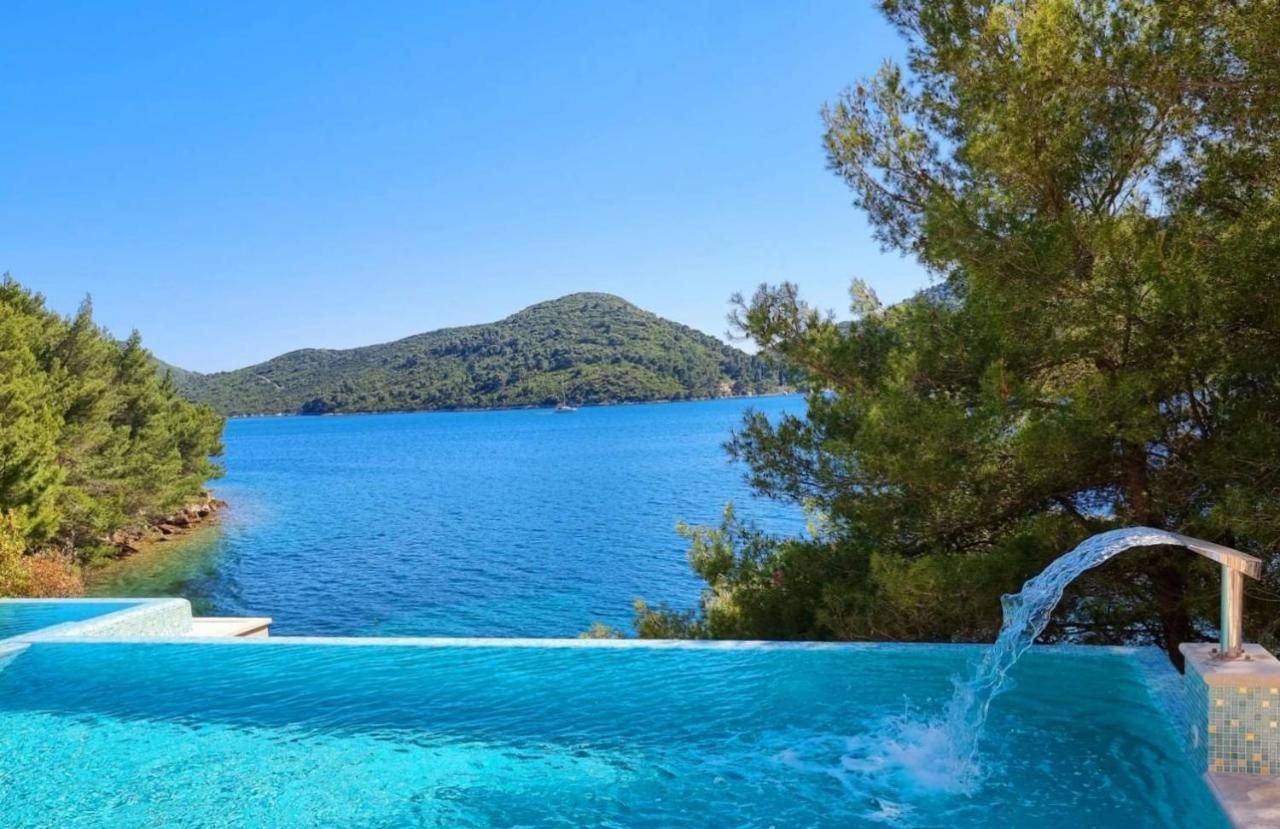 Beachfront Villa Brulupes In Secluded Bay Konstari Dış mekan fotoğraf