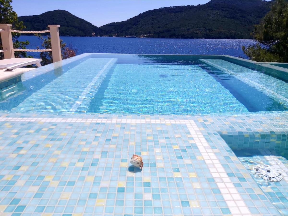 Beachfront Villa Brulupes In Secluded Bay Konstari Dış mekan fotoğraf